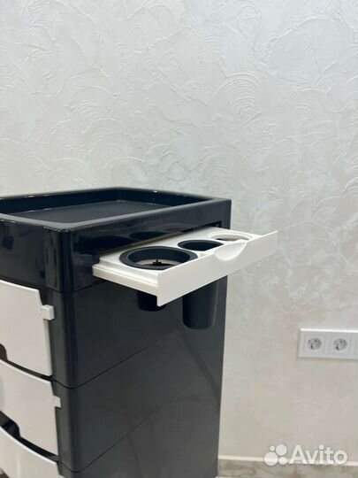 Тележка парикмахерская