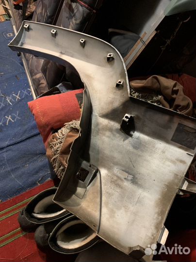 75653-60901 Накладка заднего крыла правого