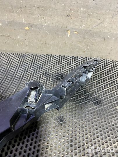 Кронштейн фары бампера левый Volkswagen Polo 5