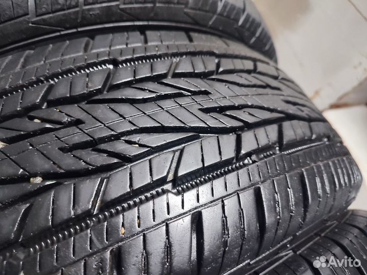 Continental ContiCrossContact LX2 215/65 R16