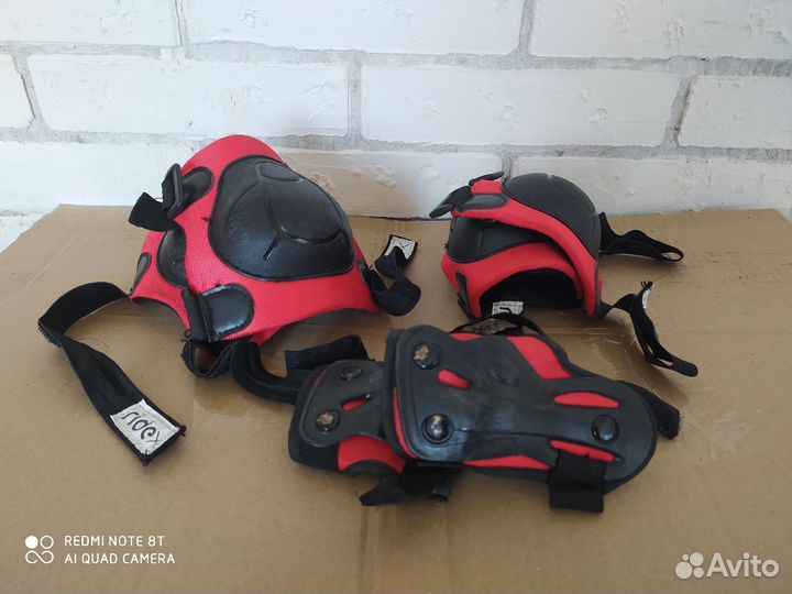Ролики раздвижные, шлем и комплект защиты