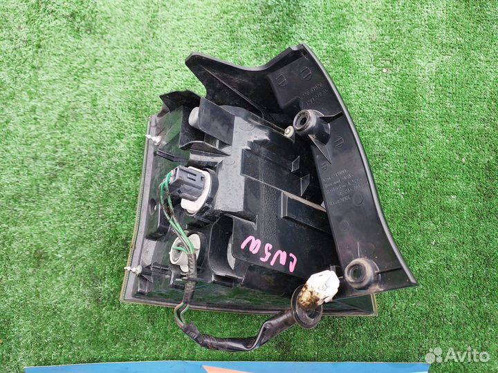 Фонарь задний правый Mitsubishi Outlander