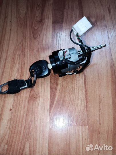 Замок зажигания Hyundai Solaris 1