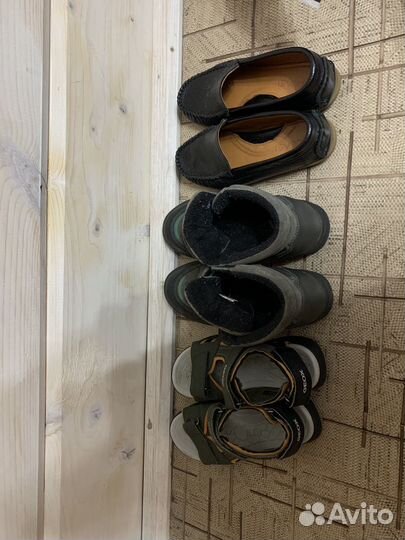 3 пары обуви
