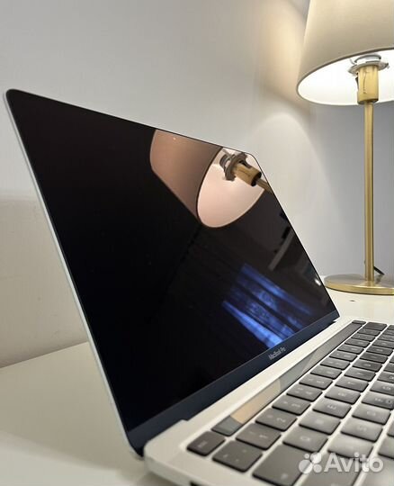 MacBook Pro 13 (2020 i5/8/256)