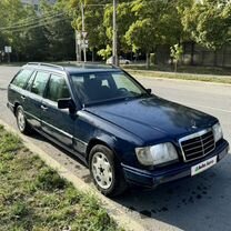 Mercedes-Benz W124 2.5 MT, 1993, 300 000 км, с про�бегом, цена 333 000 руб.