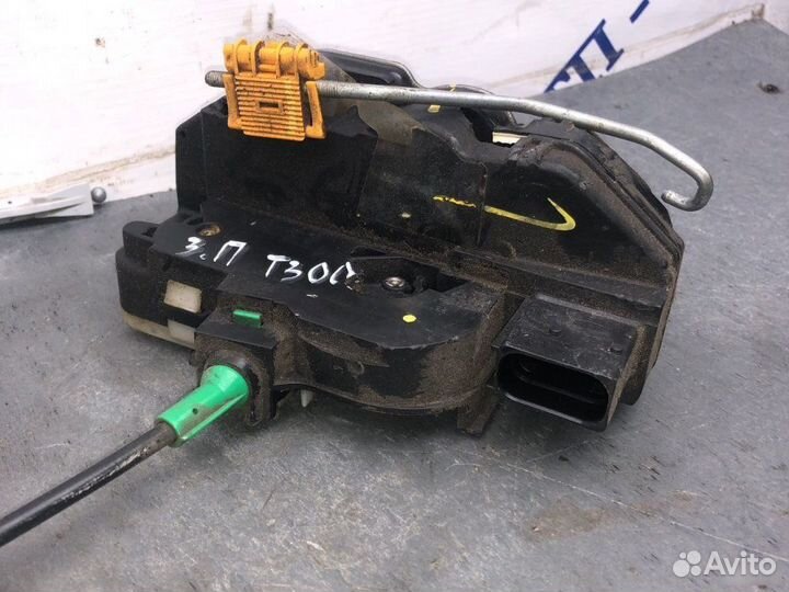 Замок задний правый Chevrolet Aveo T300