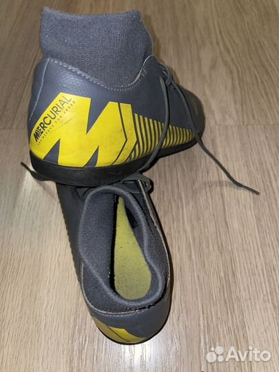 Футзалки Nike mercurial