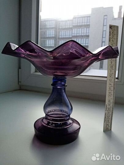 Старинная ваза для фруктов