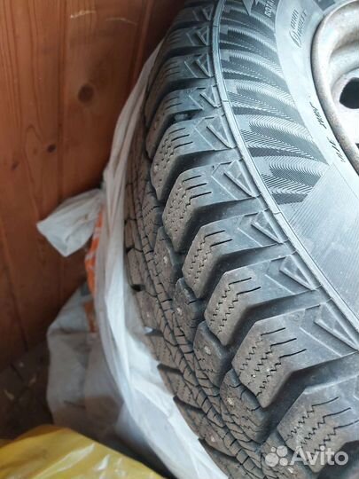 Nokian Tyres  Hakka Truck 844 75 R15