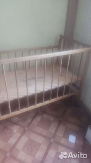 Детская кроватка