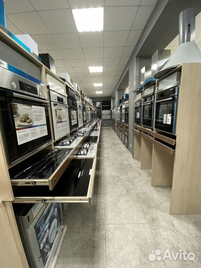 Вытяжка наклонная 90 см