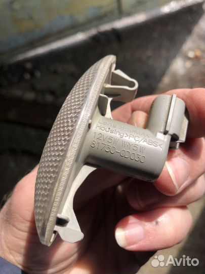 Повторитель поворота на toyota