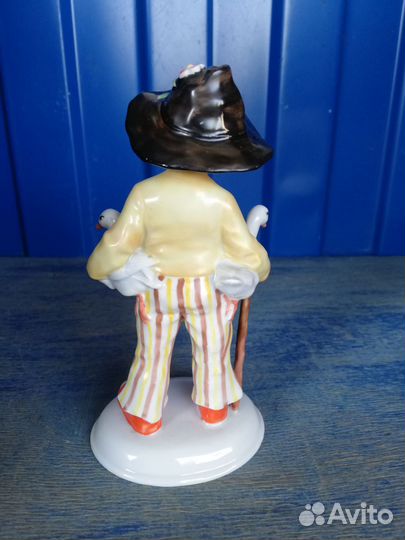 Статуэтки(фарфор)