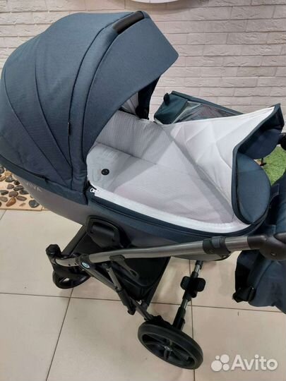 Коляска 2 в 1 Tutis Viva Luxury