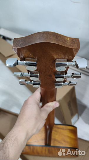 Акустическая гитара