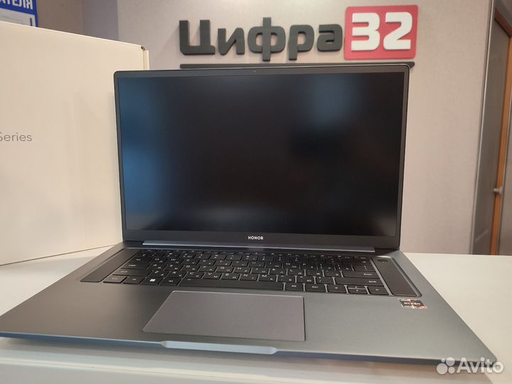 Honor MagicBook 16 R5 5600h/ Vega 7/16gd озу/ssd 5