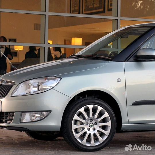 Крыло переднее левое в цвет Skoda Fabia Mk2