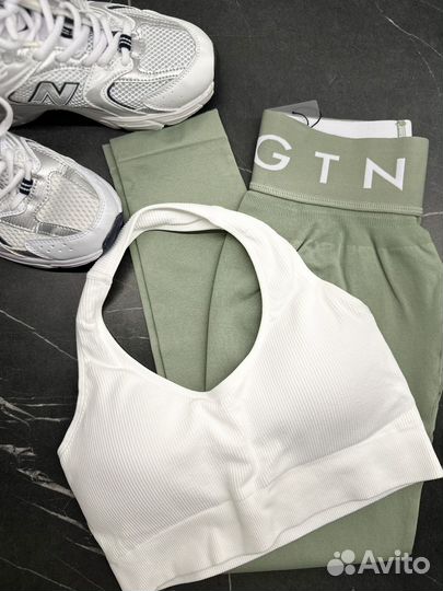 Топ и леггинсы nvgtn