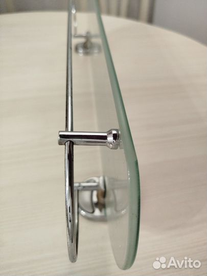 Полка стеклянная в ванную б/у