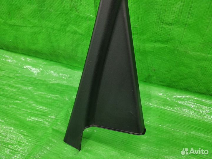 Накладка рамки двери лев. зад. Audi Q5