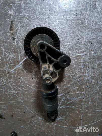 Натяжитель ремня Range Rover Vogue