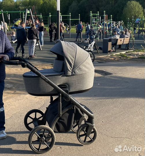 Коляска 2 в 1 Roan Bass Next