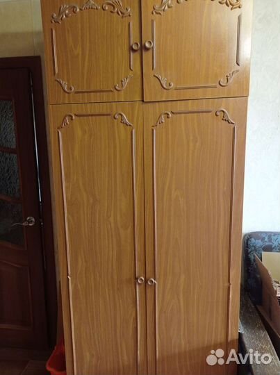 Стенка б/у в хорошем состоянии