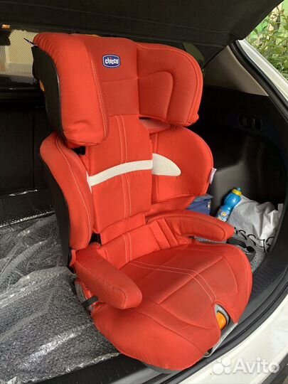 Автомобильное детское кресло