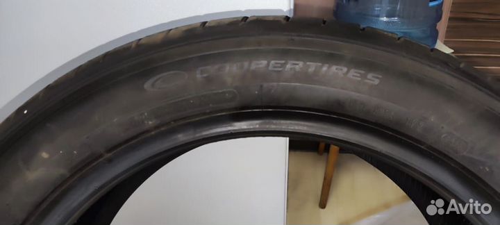 Cooper Evolution CTT 235/50 R19 99V