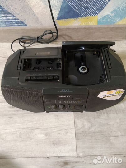CD+радио+кассетный проигрыватель sony CFD-V10