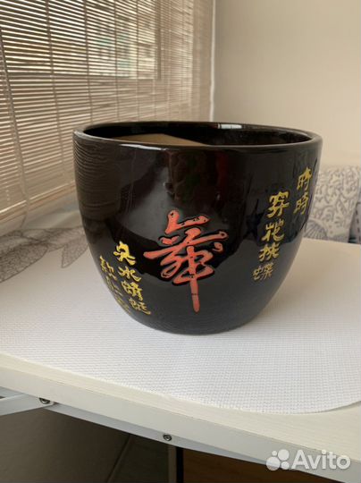 Горшки и кашпо цветочные разные