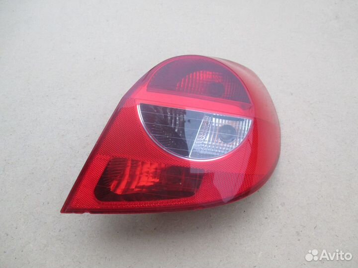 Фонарь задний правый хэтчбек Renault Clio 3