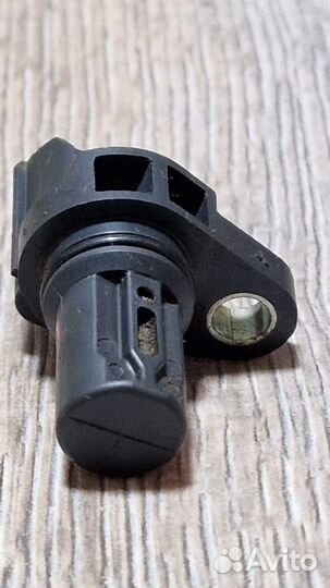 Датчик положения распредвала Mitsubishi Lanser 10