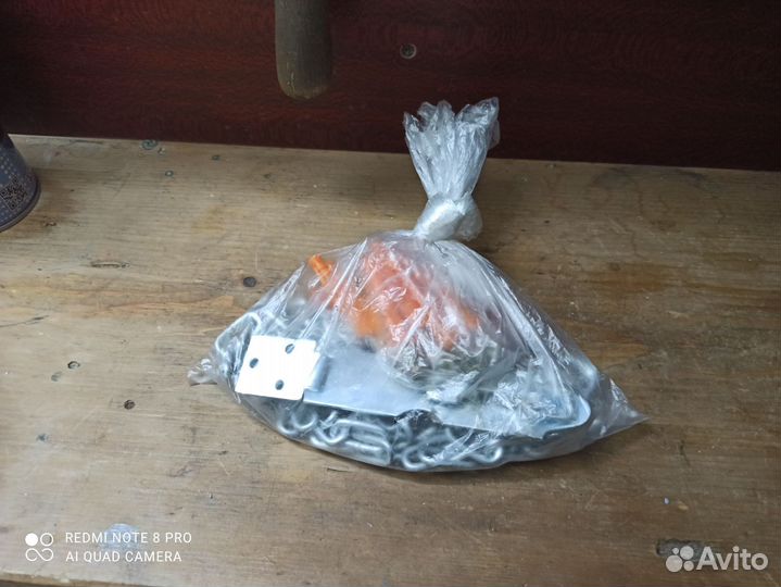 Стол откидной в гараж