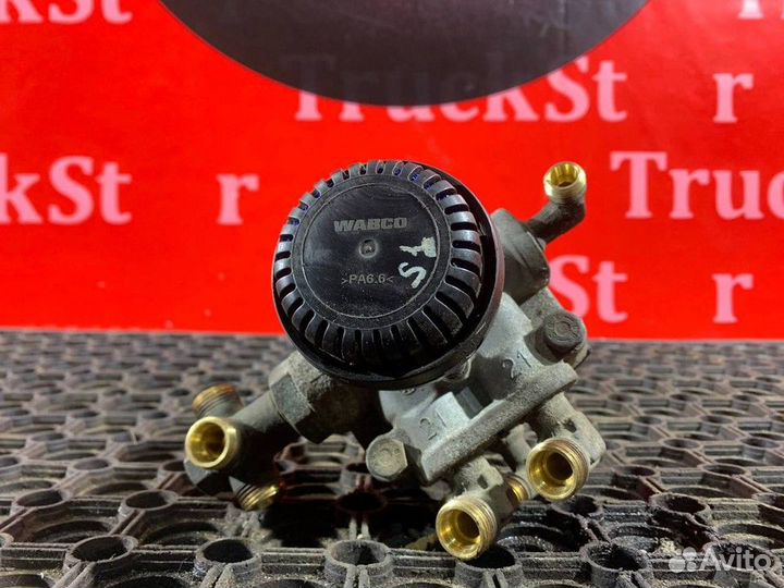 Клапан ускорительный