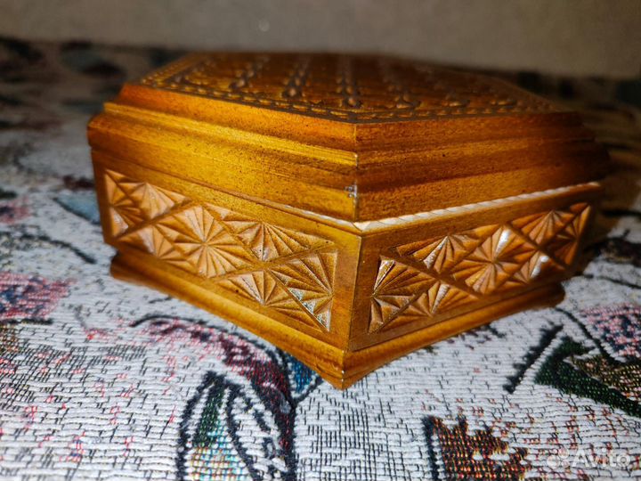 Шкатулка деревянная