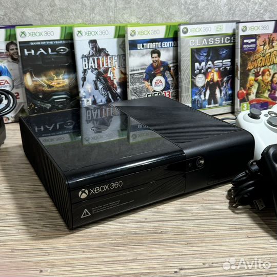 Xbox 360 E 300Gb + 2Джостика + 8Игр