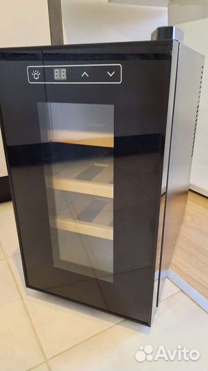 Винный холодильник шкаф