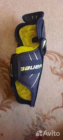 Хоккейная форма, колени