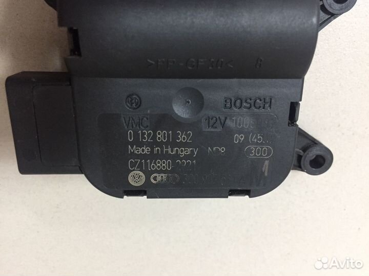 Моторчик заслонки отопителя VAG 3C0907511A