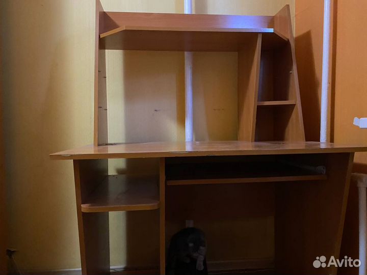 Компьютерный стол