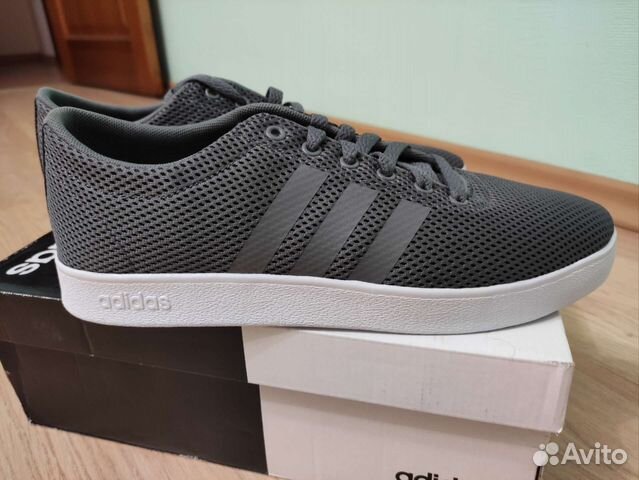 Кроссовки adidas оригинал 40,5 размер