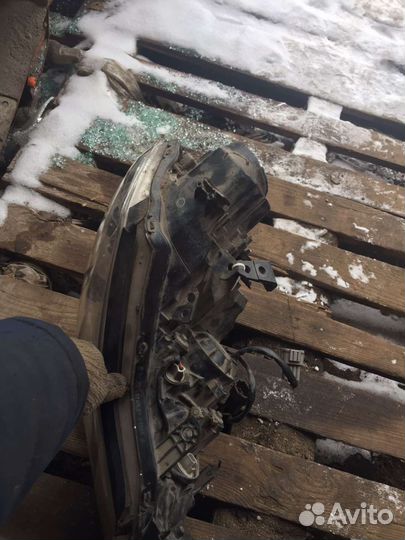 Фара правая ксенон Nissan Fuga.Фуга.Y50