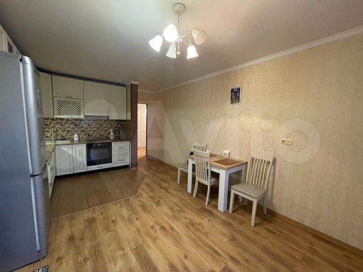 3-к. квартира, 76 м², 2/16 эт.