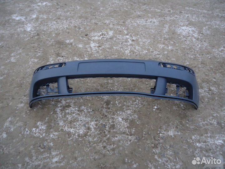 Бампер передний Volkswagen Golf 5