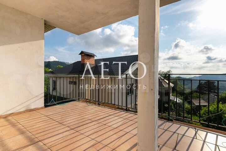 Дом 237 м² на участке 3,5 сот.