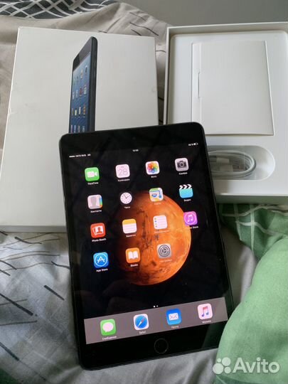 iPad mini старый, рабочий