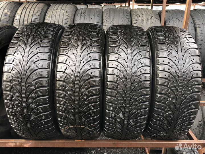 Pirelli Formula Ice 215/65 R16 98T