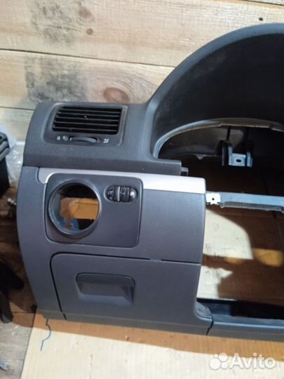 Торпедо Volkswagen Golf